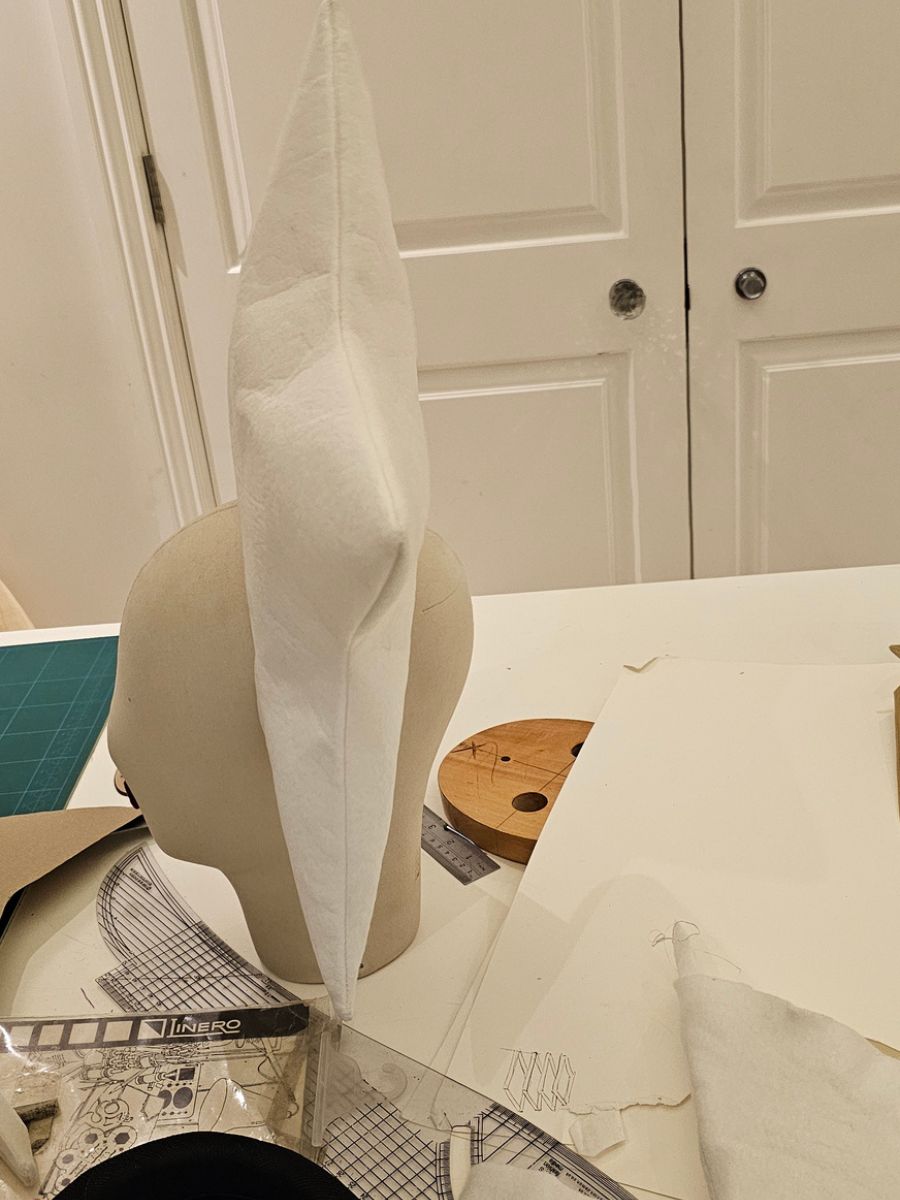Design development of Nerida Fraiman star hat for Vogue magazine.