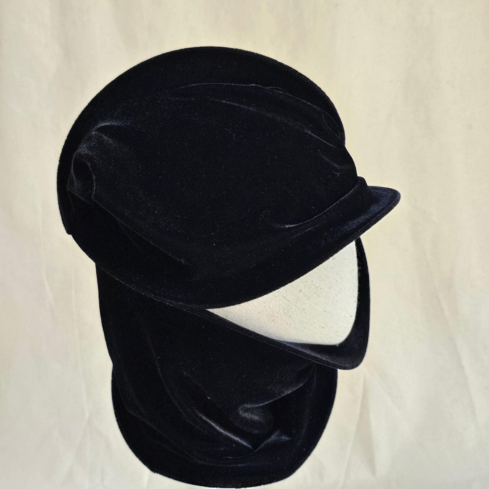 Black velvet scarf turban, right view.