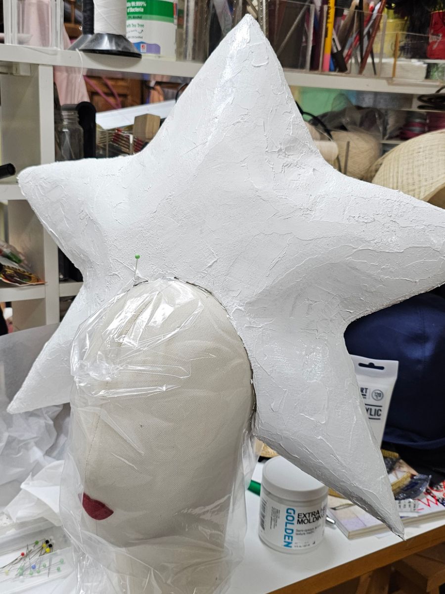Design development of Nerida Fraiman star hat for Vogue magazine.